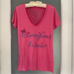 Disneyland resort Pink V-neck T-shirt